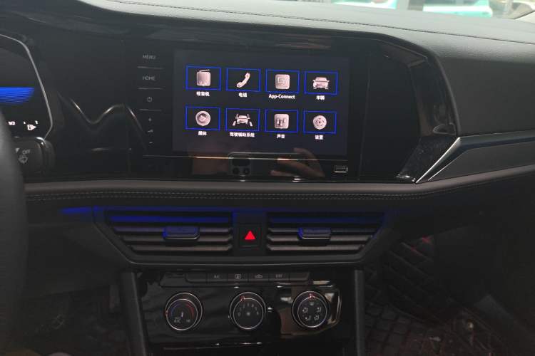 Used Volkswagen Sagitar 2021 280TSI DSG Comfort Connect Edition Audio And AC Panel