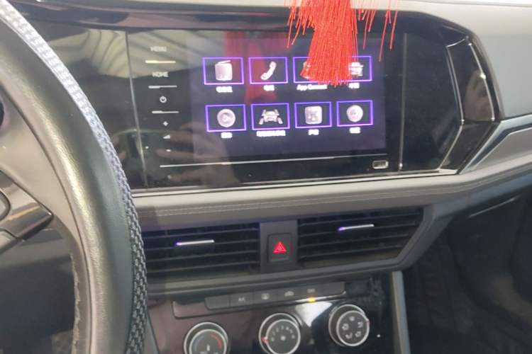 Used Volkswagen Sagitar 2021 280TSI DSG Excellence Edition Audio And AC Panel