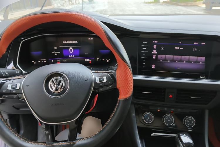 Used Volkswagen Sagitar 2021 280TSI DSG Excellence Edition Center Console