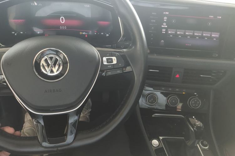 Used Volkswagen Sagitar 2021 280TSI DSG Comfort Connect Edition Center Console