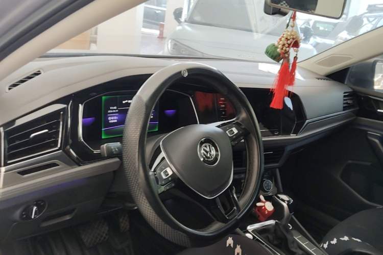 Used Volkswagen Sagitar 2021 280TSI DSG Excellence Edition Center Console