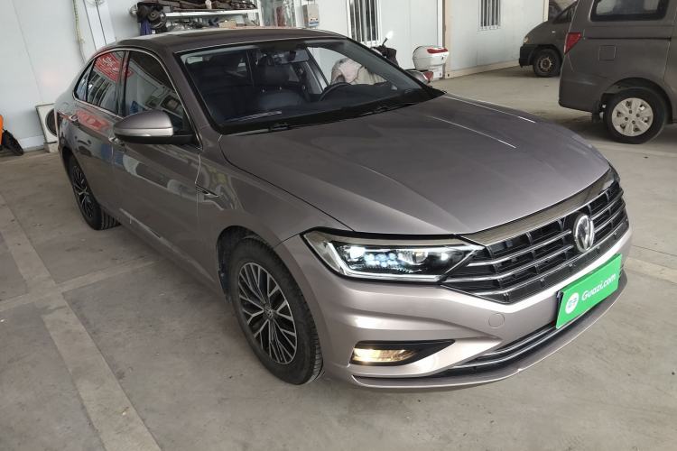 Used Volkswagen Sagitar 2021 280TSI DSG Comfort Connect Edition Front Right 45 Deg