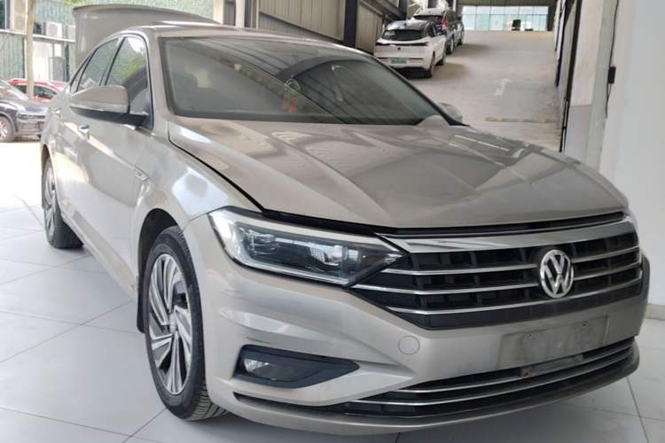 Used Volkswagen Sagitar 2021 280TSI DSG Excellence Edition Front Right 45 Deg
