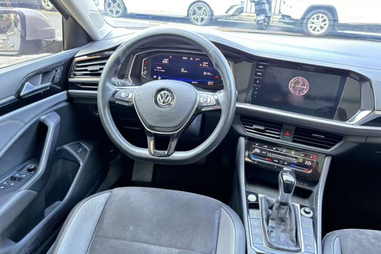 Used Volkswagen Sagitar 2021 280TSI DSG Luxury Smart Connectivity Edition Interior 5