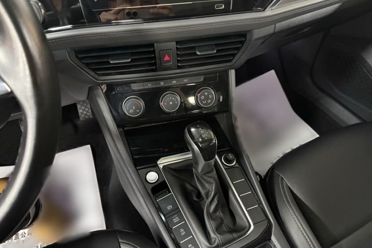 Used Volkswagen Sagitar 2021 280TSI DSG Excellence Edition Interior 5