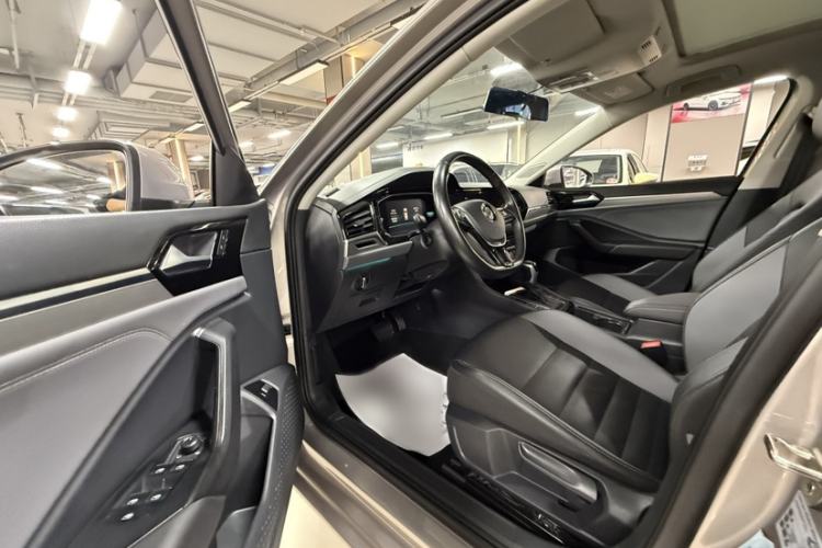 Used Volkswagen Sagitar 2021 280TSI DSG Excellence Edition Interior 6