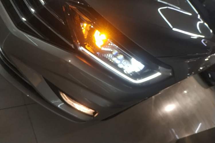 Used Volkswagen Sagitar 2021 280TSI DSG Excellence Edition Left Front Headlight