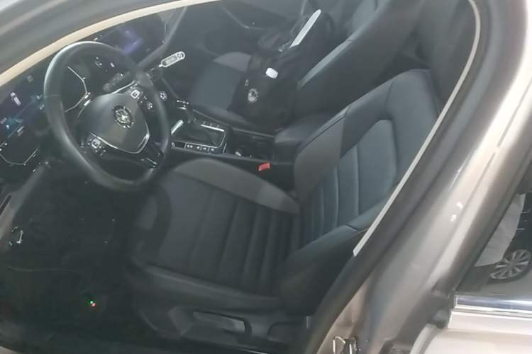 Used Volkswagen Sagitar 2021 280TSI DSG Excellence Edition Left Front Seat