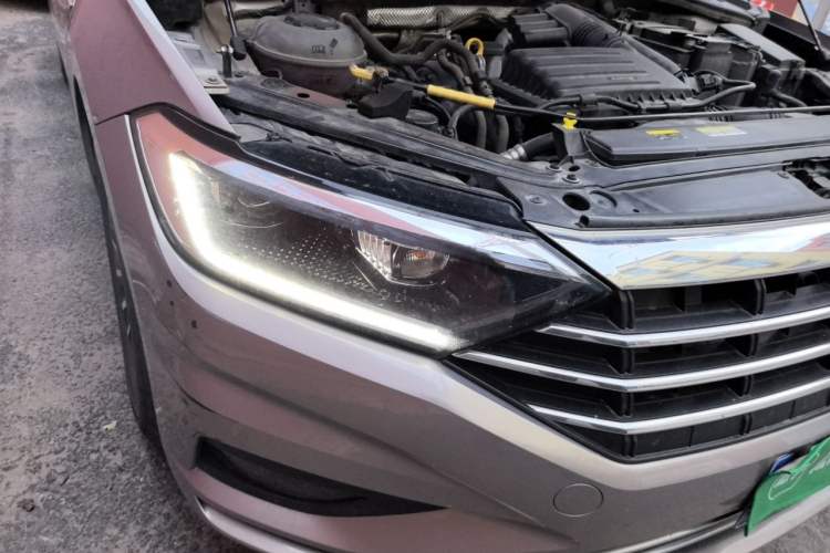 Used Volkswagen Sagitar 2021 280TSI DSG Comfort Connect Edition Right Front Headlight
