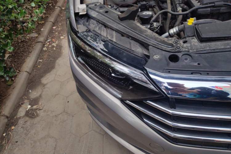 Used Volkswagen Sagitar 2021 200TSI DSG Excellence Edition Right Front Headlight