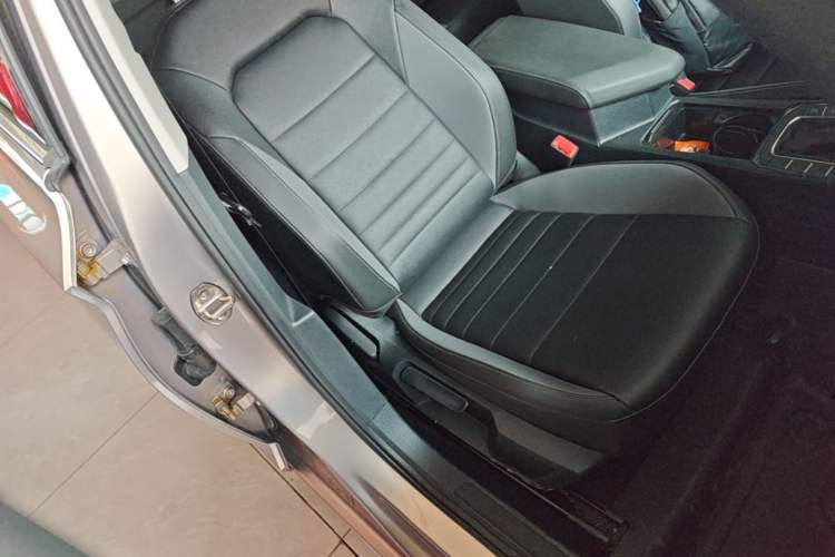 Used Volkswagen Sagitar 2021 200TSI DSG Comfort Connect Edition Right Front Seat