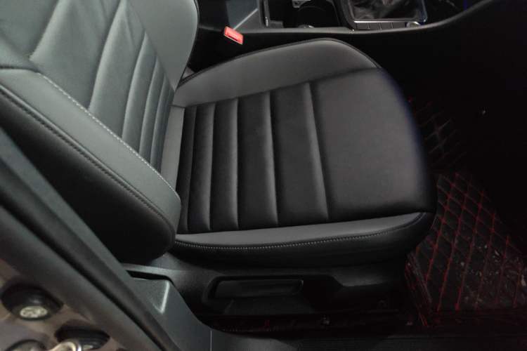 Used Volkswagen Sagitar 2021 280TSI DSG Comfort Connect Edition Right Front Seat