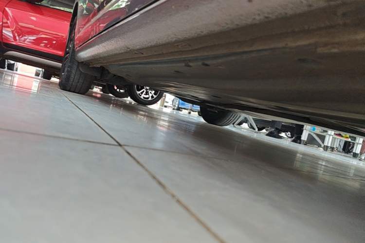 Used Volkswagen Sagitar 2021 200TSI DSG Comfort Connect Edition Right Side Sill