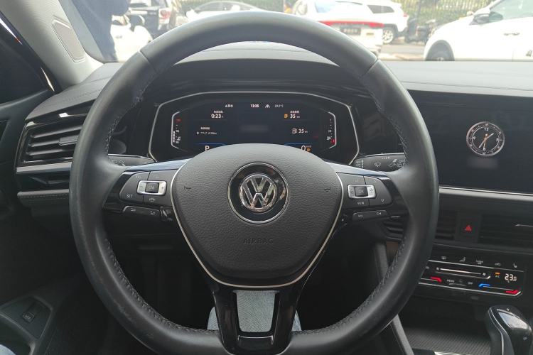 Used Volkswagen Sagitar 2021 280TSI DSG Luxury Smart Connectivity Edition Steering Wheel