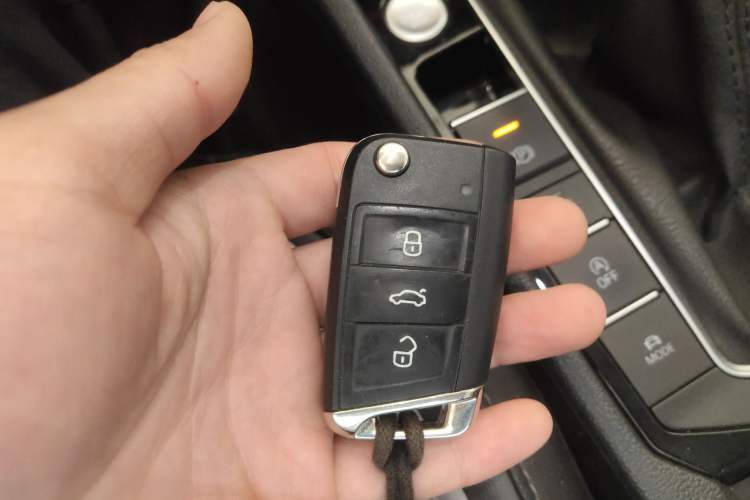 Used Volkswagen Sagitar 2021 280TSI DSG Comfort Connect Edition Vehicle Key