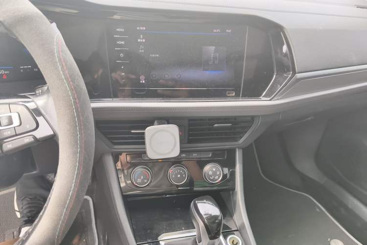 Used Volkswagen Sagitar 2021 280TSI DSG 30th Anniversary Edition Audio And AC Panel