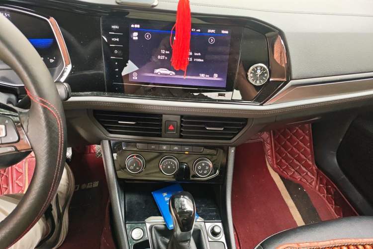 Used Volkswagen Sagitar 2021 280TSI DSG Excellence Edition Audio And AC Panel