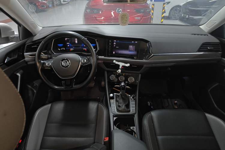 Used Volkswagen Sagitar 2021 280TSI DSG Excellence Edition Center Console