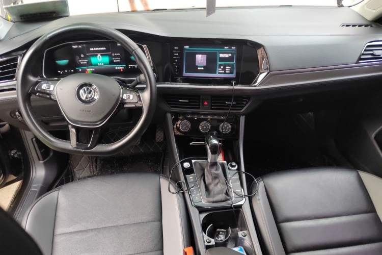 Used Volkswagen Sagitar 2021 280TSI DSG Excellence Edition Center Console