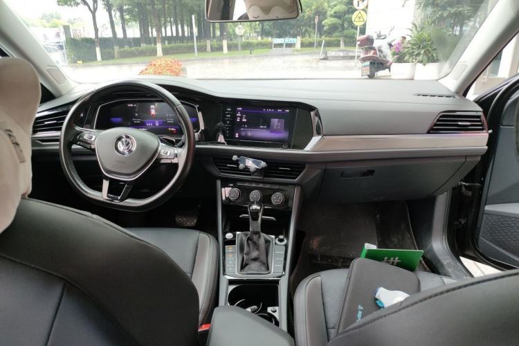 Used Volkswagen Sagitar 2021 200TSI DSG Comfort Connect Edition Center Console