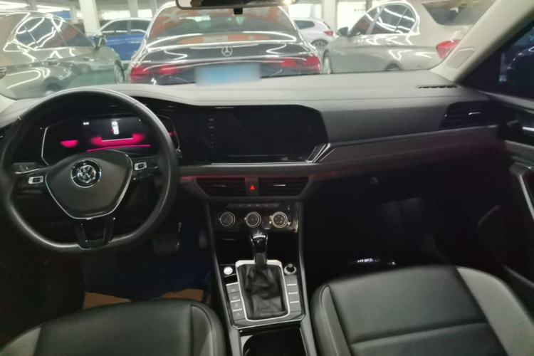 Used Volkswagen Sagitar 2021 200TSI DSG Comfort Connect Edition Center Console