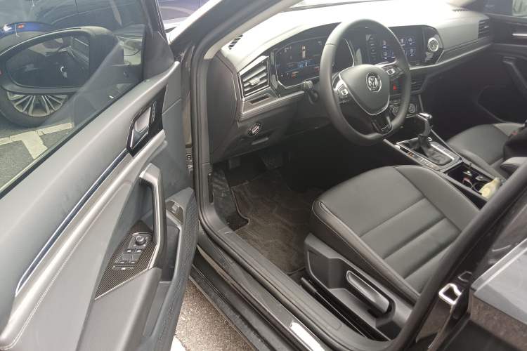 Used Volkswagen Sagitar 2021 280TSI DSG Excellence Edition Driver Seat