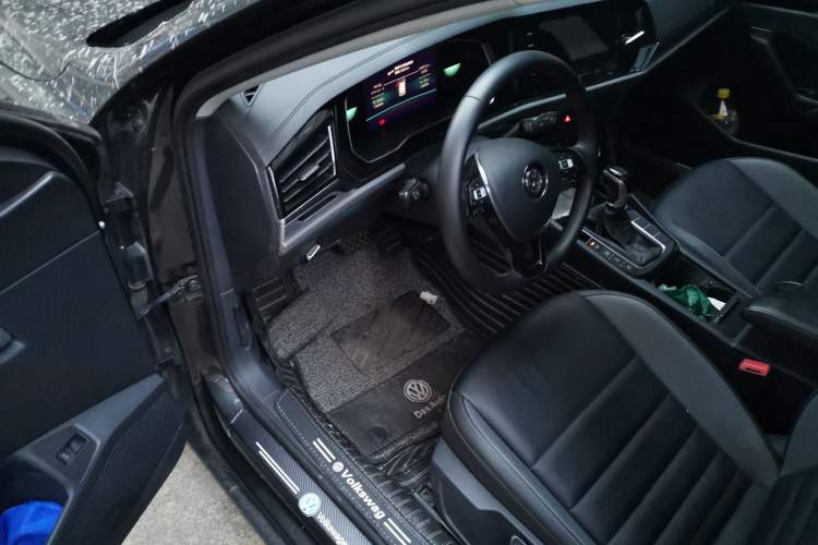 Used Volkswagen Sagitar 2021 280TSI DSG 30th Anniversary Edition Driver Seat