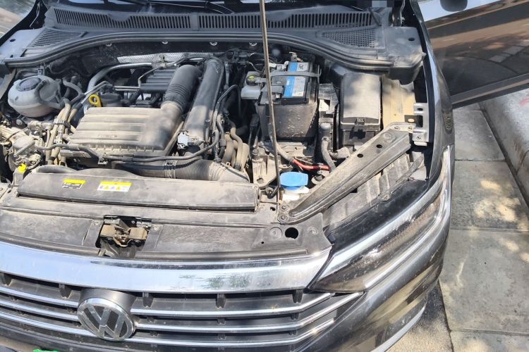 Used Volkswagen Sagitar 2021 280TSI DSG 30th Anniversary Edition Engine Bay Left
