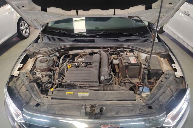 Used Volkswagen Sagitar 2021 280TSI DSG Luxury Smart Connectivity Edition Engine Bay