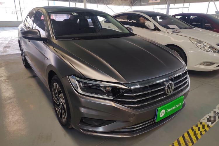 Used Volkswagen Sagitar 2021 280TSI DSG Luxury Smart Connectivity Edition Front Right 45 Deg