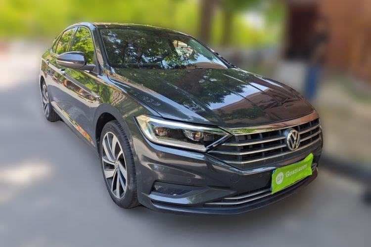 Used Volkswagen Sagitar 2021 280TSI DSG Excellence Edition Front Right 45 Deg