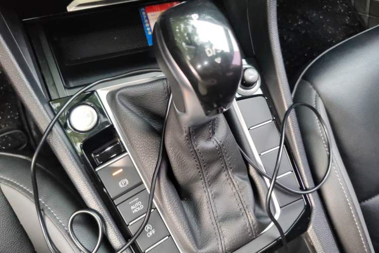 Used Volkswagen Sagitar 2021 280TSI DSG Excellence Edition Gear Lever
