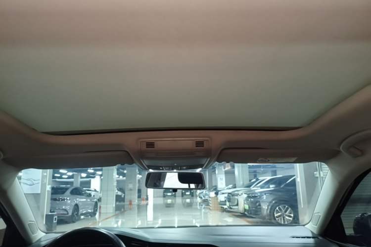 Used Volkswagen Sagitar 2021 280TSI DSG Comfort Connect Edition Headliner