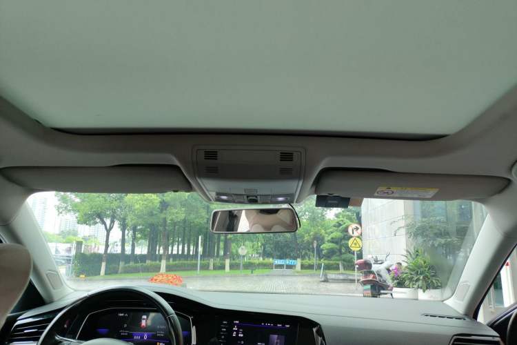 Used Volkswagen Sagitar 2021 200TSI DSG Comfort Connect Edition Headliner