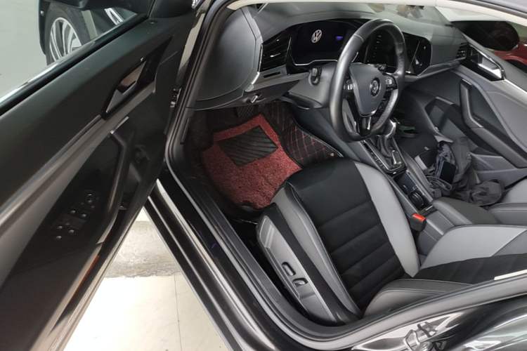 Used Volkswagen Sagitar 2021 280TSI DSG 30th Anniversary Edition Interior 3