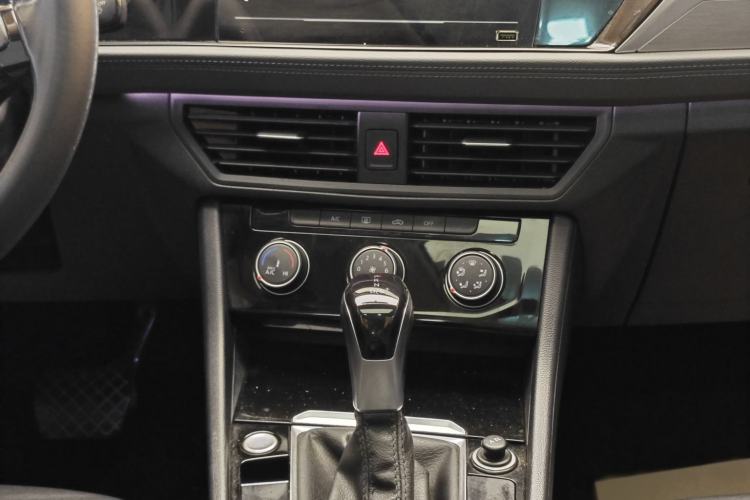 Used Volkswagen Sagitar 2021 200TSI DSG Excellence Edition Interior 7
