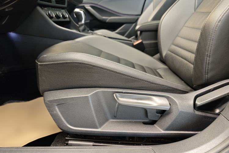 Used Volkswagen Sagitar 2021 200TSI DSG Excellence Edition Interior 9