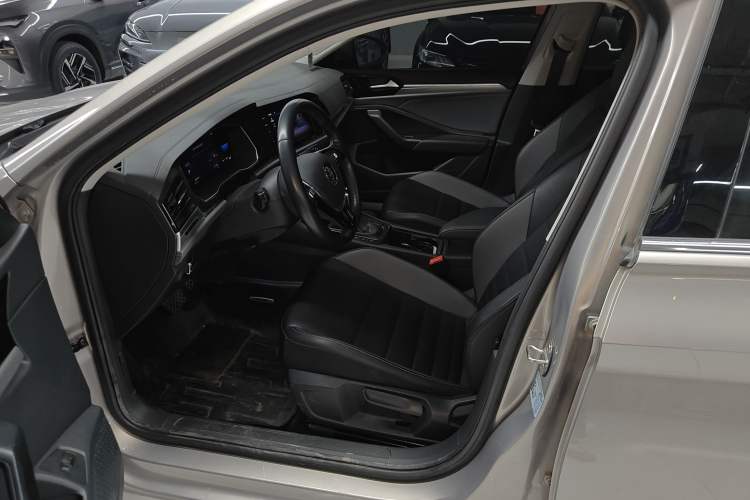 Used Volkswagen Sagitar 2021 280TSI DSG Excellence Edition Left Front Seat