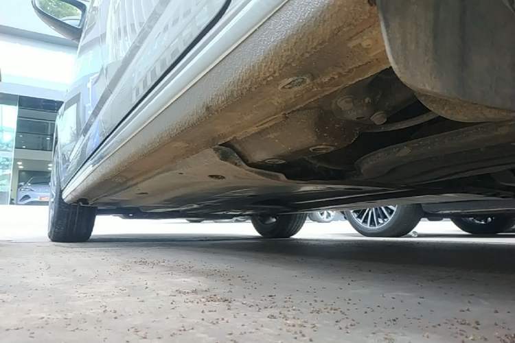 Used Volkswagen Sagitar 2021 280TSI DSG Excellence Edition Left Side Sill