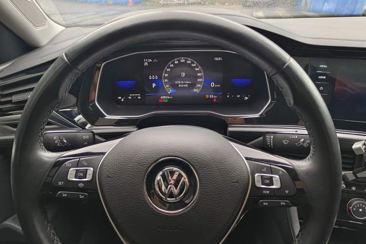 Used Volkswagen Sagitar 2021 280TSI DSG Excellence Edition Odometer Close Up