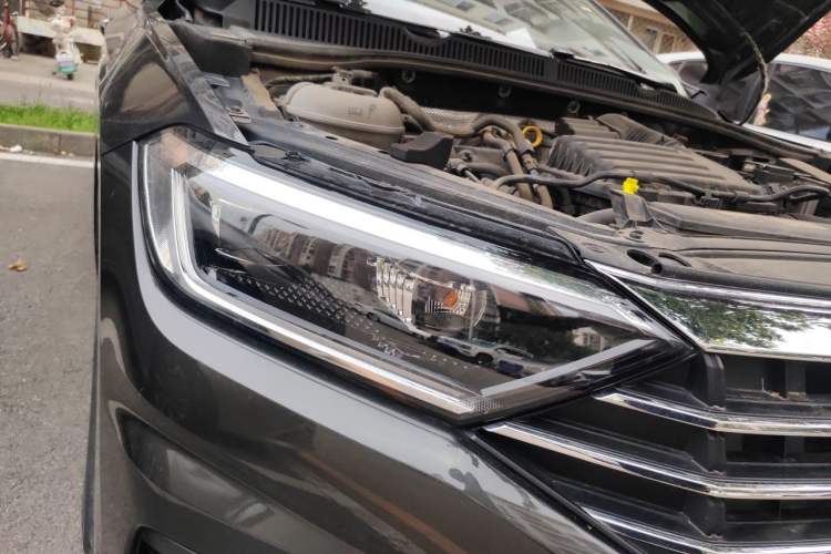 Used Volkswagen Sagitar 2021 280TSI DSG Excellence Edition Right Front Headlight