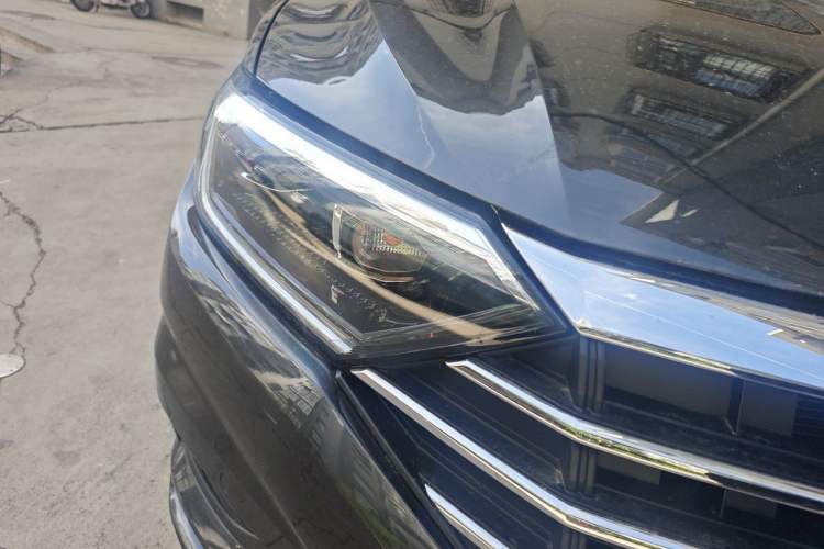 Used Volkswagen Sagitar 2021 280TSI DSG Excellence Edition Right Front Headlight