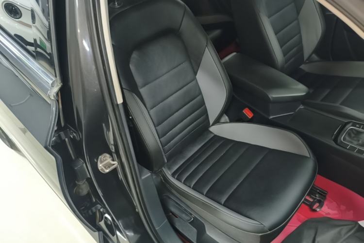 Used Volkswagen Sagitar 2021 280TSI DSG Comfort Connect Edition Right Front Seat