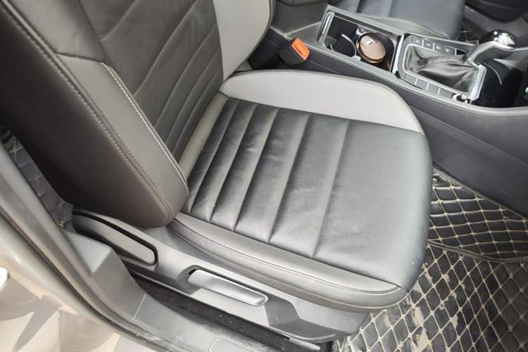 Used Volkswagen Sagitar 2021 280TSI DSG Comfort Connect Edition Right Front Seat
