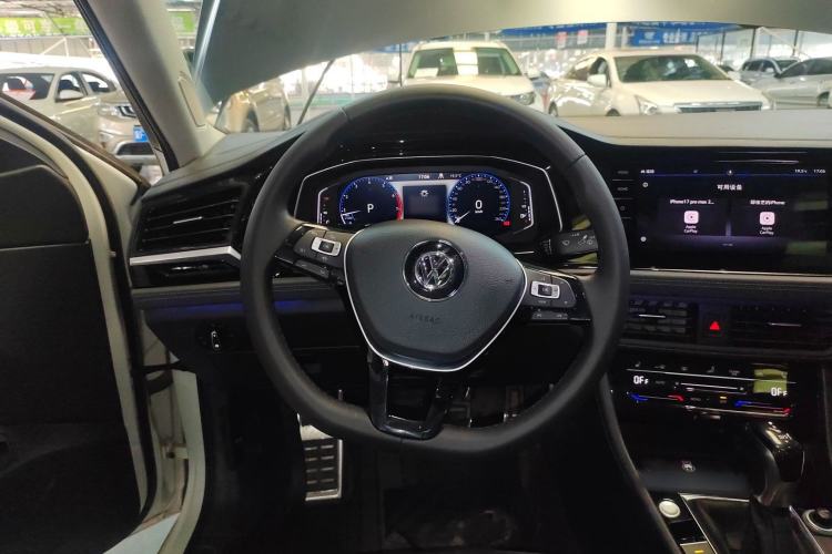 Used Volkswagen Sagitar 2021 280TSI DSG Luxury Smart Connectivity Edition Steering Wheel