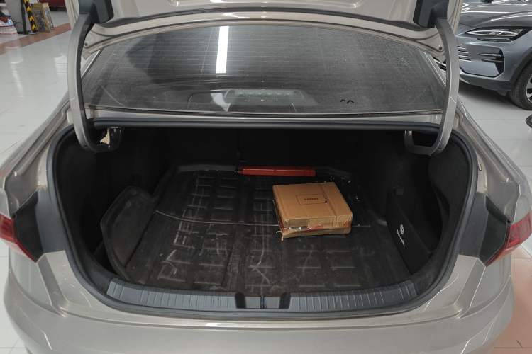 Used Volkswagen Sagitar 2021 280TSI DSG Excellence Edition Trunk