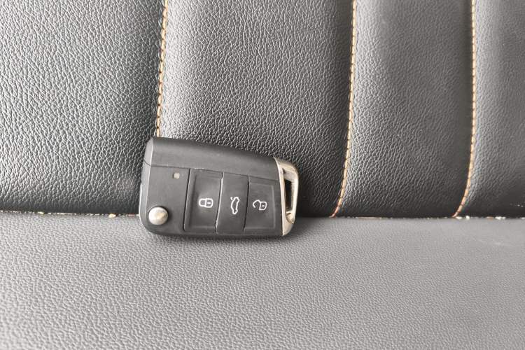 Used Volkswagen Sagitar 2021 280TSI DSG 30th Anniversary Edition Vehicle Key