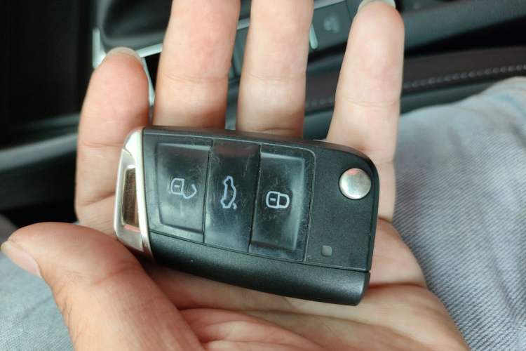 Used Volkswagen Sagitar 2021 200TSI DSG Comfort Connect Edition Vehicle Key