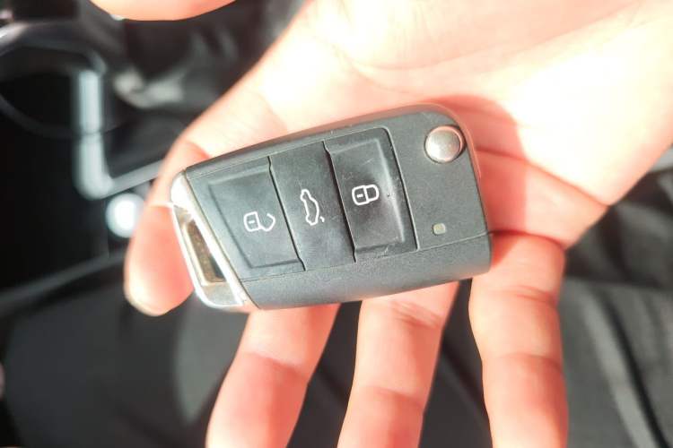 Used Volkswagen Sagitar 2021 280TSI DSG Comfort Connect Edition Vehicle Key