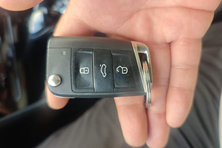 Used Volkswagen Sagitar 2021 280TSI DSG Excellence Edition Vehicle Key